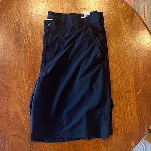 Mens size 40 performance fishing short Smoke free doodle friendly home